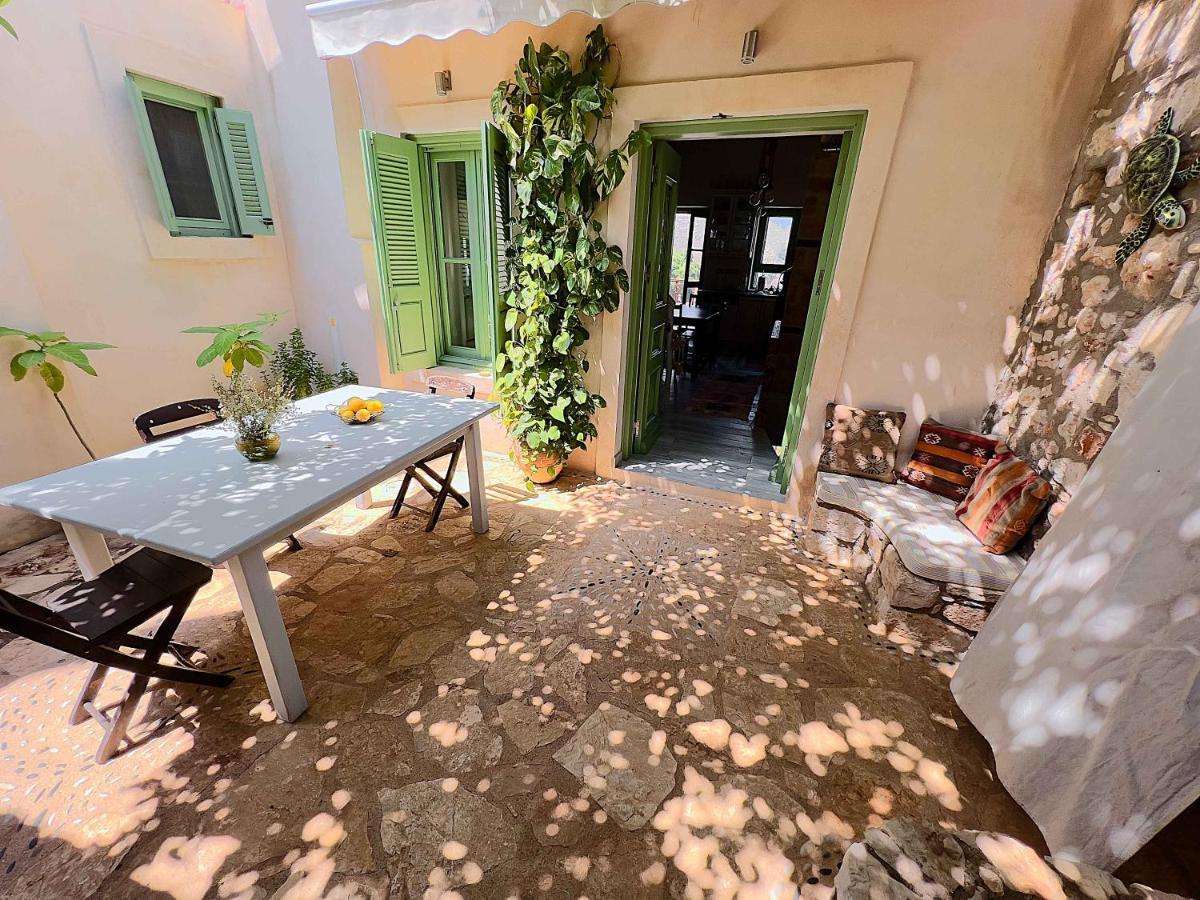Vila Blue Horizon Kastellorizo Meyísti Exteriér fotografie